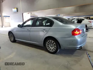 2009 BMW 3 Series 328i with VIN WBAPH77509NM28715, listed as a Copart auction lot 50354365 with 194,826 mi miles and Salvage Title. Bid and sale history available at carsss.com. Image 2.