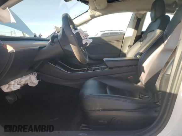 2020 Tesla Model 3 Long Range z VIN 5YJ3E1EB4LF650258, wystawiony jako Copart lot #49267215 z przebiegiem 128 825 mil mil oraz Szkoda całkowita • Salvage title. Historia ofert i sprzedaży dostępna na DreamBid. Obrazek 7.