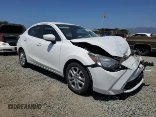 2016 Scion iA z VIN 3MYDLBZV6GY141773, wystawiony jako Copart lot #58448315 z przebiegiem Nie podano mil oraz Szkoda całkowita • Salvage title. Historia ofert i sprzedaży dostępna na DreamBid. Obrazek 4.