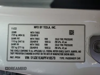 2023 Tesla Model 3 z VIN 5YJ3E1EA8PF418579, wystawiony jako Copart lot #54108945 z przebiegiem 68 444 mil mil oraz Szkoda całkowita • Salvage title. Historia ofert i sprzedaży dostępna na DreamBid. Obrazek 12.