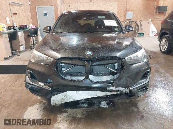 2020 BMW X1 xDrive28i z VIN WBXJG9C07L5P71792, wystawiony jako IAAI lot #41583132 z przebiegiem 150 095 mil mil oraz . Historia ofert i sprzedaży dostępna na DreamBid. Obrazek 6.