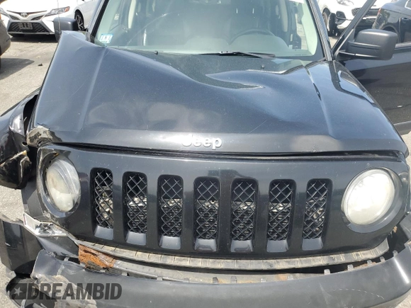 2012 Jeep Patriot Limited z VIN 1C4NJRCB8CD541749, wystawiony jako Copart lot #58732015 z przebiegiem 139 715 mil mil oraz Czysty tytuł • Clean title. Historia ofert i sprzedaży dostępna na DreamBid. Obrazek 12.