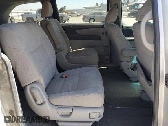 2014 Honda Odyssey LX z VIN 5FNRL5H25EB108642, wystawiony jako Copart lot #61681455 z przebiegiem 323 640 mil mil oraz Czysty tytuł • Clean title. Historia ofert i sprzedaży dostępna na DreamBid. Obrazek 11.