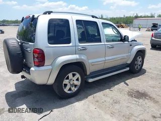 2005 Jeep Liberty Limited z VIN 1J4GK58K45W604144, wystawiony jako IAAI lot #42280563 z przebiegiem 139 078 mil mil oraz . Historia ofert i sprzedaży dostępna na DreamBid. Obrazek 4.