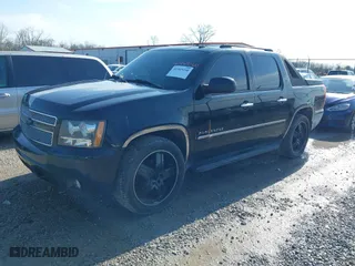 2008 Chevrolet Avalanche LT w/1LT with VIN 3GNFK12348G157837, listed as a IAAI auction lot 41969260 with 192,658 mi miles. Bid and sale history available at carsss.com. Image 2.