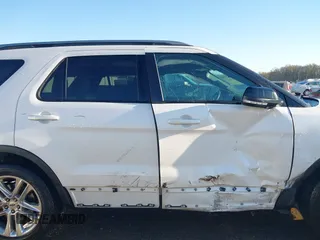 2017 Ford Explorer XLT with VIN 1FM5K8D84HGD63088, listed as a IAAI auction lot 42030137 with 101,645 mi miles and . Bid and sale history available at DreamBid. Image 6.
