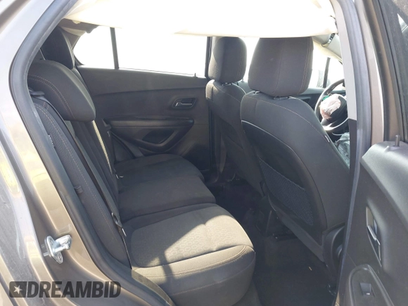 2020 Chevrolet Trax LS z VIN KL7CJKSB4LB334834, wystawiony jako IAAI lot #42332641 z przebiegiem 57 195 mil mil oraz . Historia ofert i sprzedaży dostępna na DreamBid. Obrazek 8.