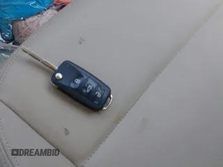 2013 Volkswagen Beetle 2.5L w/Sun с VIN 3VWJP7AT2DM659280, выставлен на аукционе IAAI как лот 42165515 с пробегом Не указан миль и . История ставок и продаж доступна на DreamBid. Изображение 11.