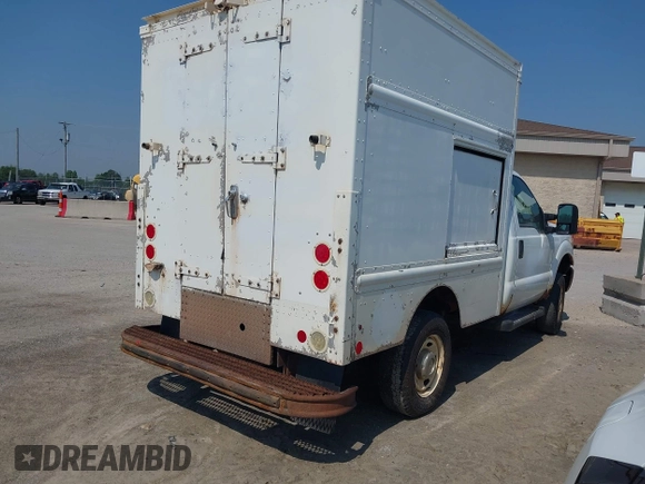 2012 Ford F-250 XL с VIN 1FDBF2B60CEC35487, выставлен на аукционе IAAI как лот 42251524 с пробегом 380 107 миль миль и . История ставок и продаж доступна на DreamBid. Изображение 4.