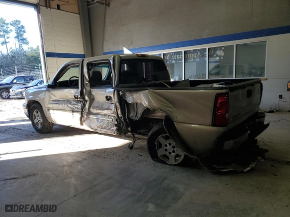 2006 Chevrolet Silverado 1500 LT1 with VIN 2GCEC13T661127499, listed as a Copart auction lot 46291415 with 236,146 mi miles and Salvage Title. Bid and sale history available at carsss.com. Image 2.