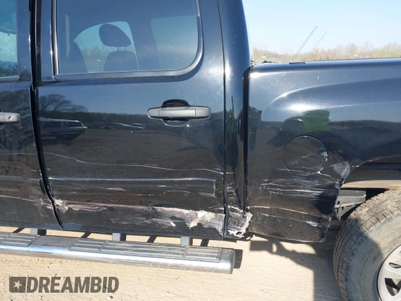 2013 Chevrolet Silverado 1500 LT with VIN 3GCPKSE7XDG216336, listed as a IAAI auction lot 41899590 with 38,398 mi miles. Bid and sale history available at carsss.com. Image 17.