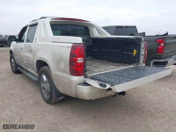 2011 Chevrolet Avalanche LTZ with VIN 3GNTKGE36BG180903, listed as a IAAI auction lot 41505201 with 134,095 mi miles. Bid and sale history available at carsss.com. Image 3.