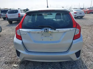 2015 Honda Fit EX-L with VIN 3HGGK5H88FM753136, listed as a IAAI auction lot 41884461 with 63,145 mi miles. Bid and sale history available at carsss.com. Image 17.