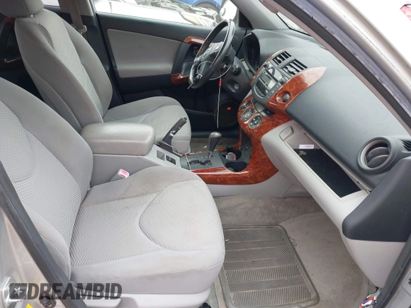 2008 Toyota RAV4 Ltd with VIN JTMZK31V586015535, listed as a IAAI auction lot 41615780 with 284,183 mi miles. Bid and sale history available at carsss.com. Image 5.
