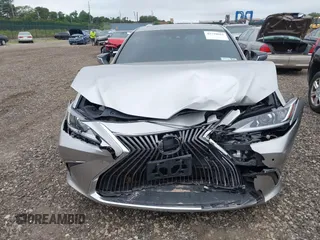 2019 Lexus ES 350 with VIN 58ABZ1B11KU039805, listed as a IAAI auction lot 42710663 with 52,565 mi miles and . Bid and sale history available at DreamBid. Image 6.