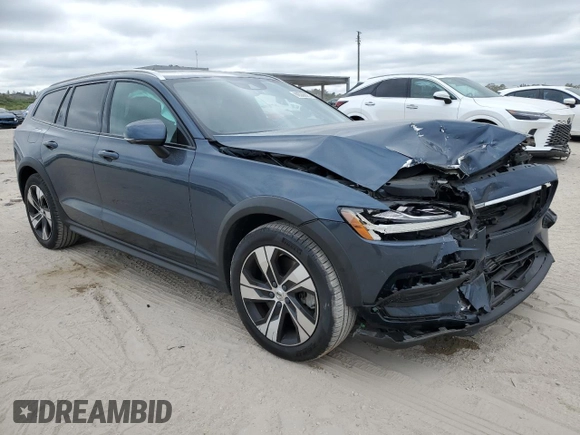 2020 Volvo V60 z VIN YV4102WK5L1030373, wystawiony jako Copart lot #88530625 z przebiegiem 37 296 mil mil oraz Nie do naprawy • Non repairable. Historia ofert i sprzedaży dostępna na DreamBid. Obrazek 4.