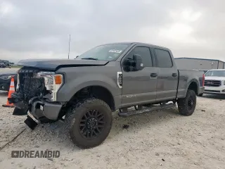 2022 Ford F-250 XL with VIN 1FT7W2BT2NEG33139, listed as a Copart auction lot 61925525 with 53,561 mi miles and Salvage title. Bid and sale history available at DreamBid. Image 1.