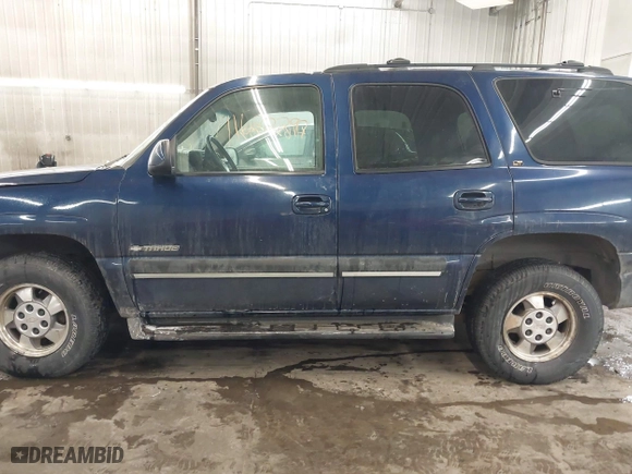 2001 Chevrolet Tahoe LS with VIN 1GNEK13TX1R108982, listed as a IAAI auction lot 41622297 with 202,013 mi miles. Bid and sale history available at carsss.com. Image 15.