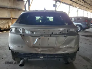 2015 Lincoln MKC z VIN 5LMCJ2A93FUJ05404, wystawiony jako Copart lot #41775985 z przebiegiem 141 841 mil mil oraz Szkody całkowita. Historia ofert i sprzedaży dostępna na DreamBid. Obrazek 6.