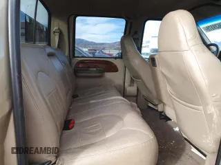 2000 Ford Super Duty F-250 XL with VIN 1FTNW21S4YEC53921, listed as a Copart auction lot 43639375 with 259,713 mi miles and Clean Title. Bid and sale history available at carsss.com. Image 10.