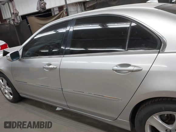 2006 Acura RL with VIN JH4KB16596C008101, listed as a IAAI auction lot 41939783 with Not provided miles and . Bid and sale history available at DreamBid. Image 14.