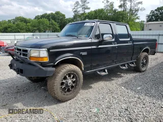 1997 Ford F-250 z VIN 1FTHW26FXVEB79196, wystawiony jako Copart lot #55773955 z przebiegiem 385 669 mil mil oraz Szkoda całkowita • Salvage title. Historia ofert i sprzedaży dostępna na DreamBid. Obrazek 1.