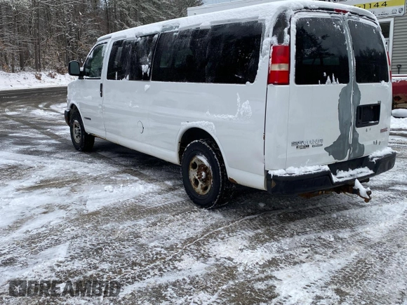 2006 GMC Savana z VIN 1GJHG39U461144037, wystawiony jako Copart lot #43477765 z przebiegiem 113 395 mil mil oraz Czysty tytuł • Clean title. Historia ofert i sprzedaży dostępna na DreamBid. Obrazek 3.