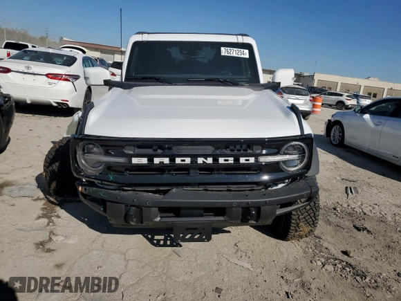 2024 Ford Bronco Outer Banks with VIN 1FMEE8BPXRLA41937, listed as a Copart auction lot 76271294 with 3,947 mi miles and Salvage Title. Bid and sale history available at DreamBid. Image 5.