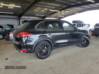 2012 Porsche Cayenne S Hybrid z VIN WP1AE2A28CLA93269, wystawiony jako Copart lot #45205745 z przebiegiem 72 949 mil mil oraz Szkody całkowita. Historia ofert i sprzedaży dostępna na DreamBid. Obrazek 3.