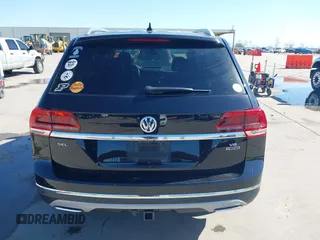 2018 Volkswagen Atlas SEL Premium with VIN 1V2NR2CA3JC542820, listed as a IAAI auction lot 41771245 with 68,462 mi miles and . Bid and sale history available at DreamBid. Image 17.