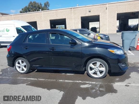 2010 Toyota Matrix S z VIN 2T1LE4EE3AC013164, wystawiony jako IAAI lot #41819287 z przebiegiem 78 028 mil mil oraz . Historia ofert i sprzedaży dostępna na DreamBid. Obrazek 13.