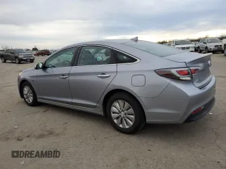 2017 Hyundai Sonata Hybrid SE with VIN KMHE24L12HA048581, listed as a Copart auction lot 39720083 with 116,933 mi miles. Bid and sale history available at carsss.com. Image 2.