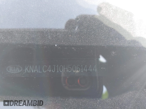 2017 Kia Cadenza Premium with VIN KNALC4J10H5061444, listed as a IAAI auction lot 41742307 with 97,266 mi miles. Bid and sale history available at carsss.com. Image 9.