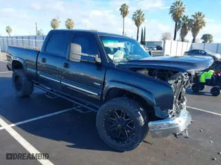 2003 Chevrolet Silverado 2500HD LS with VIN 1GCHK23193F225757, listed as a IAAI auction lot 41523124 with 281,755 mi miles. Bid and sale history available at carsss.com. Image 1.