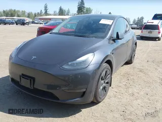 2024 Tesla Model Y Long Range with VIN 7SAYGDEE3RF177458, listed as a IAAI auction lot 42109641 with 7,890 mi miles. Bid and sale history available at carsss.com. Image 19.