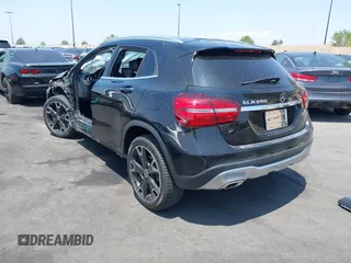 2019 Mercedes-Benz GLA 250 z VIN WDCTG4EB5KU012256, wystawiony jako IAAI lot #42168642 z przebiegiem 48 786 mil mil oraz . Historia ofert i sprzedaży dostępna na DreamBid. Obrazek 3.