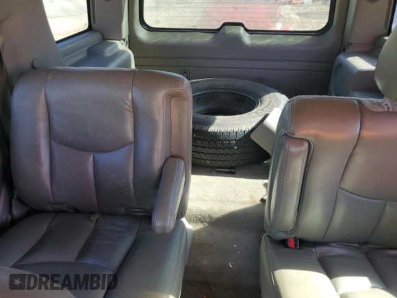2005 Chevrolet Tahoe Z71 with VIN 1GNEC13T35R220493, listed as a Copart auction lot 80388254 with 253,847 mi miles and Clean title. Bid and sale history available at DreamBid. Image 10.