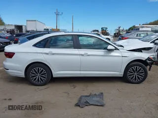 2019 Volkswagen Jetta SEL с VIN 3VWE57BU7KM264717, выставлен на аукционе IAAI как лот 42147742 с пробегом 130 927 миль миль и . История ставок и продаж доступна на DreamBid. Изображение 14.
