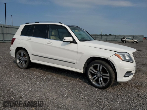 2014 Mercedes-Benz GLK 350 with VIN WDCGG8JB5EG302546, listed as a Copart auction lot 71490364 with 225,900 mi miles and Salvage Title. Bid and sale history available at DreamBid. Image 4.
