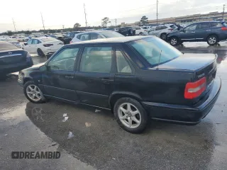 2000 Volvo S70 z VIN YV1LS61J3Y2668760, wystawiony jako Copart lot #86589334 z przebiegiem 147 183 mil mil oraz Czysty tytuł • Clean title. Historia ofert i sprzedaży dostępna na DreamBid. Obrazek 2.