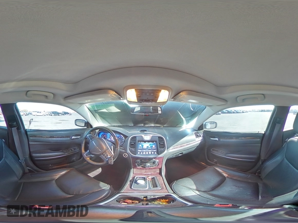2016 Chrysler 300 C z VIN 2C3CCAEG9GH147556, wystawiony jako Copart lot #56751675 z przebiegiem 79 422 mil mil oraz Szkoda całkowita • Salvage title. Historia ofert i sprzedaży dostępna na DreamBid. Obrazek 13.