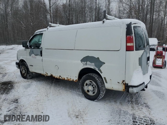 2004 Chevrolet Express Cargo z VIN 1GCHG35U341136344, wystawiony jako Copart lot #42005825 z przebiegiem 60 337 mil mil oraz Czysty tytuł • Clean title. Historia ofert i sprzedaży dostępna na DreamBid. Obrazek 2.