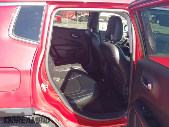 2018 Jeep Compass Latitude with VIN 3C4NJDBB0JT331884, listed as a IAAI auction lot 41737944 with 58,763 mi miles and . Bid and sale history available at DreamBid. Image 8.