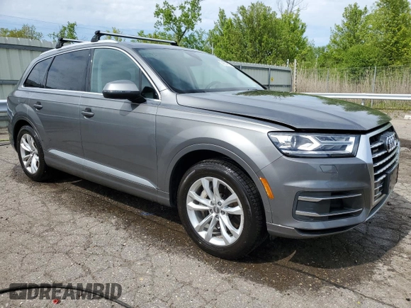 2017 Audi Q7 Premium Plus z VIN WA1LAAF74HD030900, wystawiony jako Copart lot #56854695 z przebiegiem 80 502 mil mil oraz Czysty tytuł • Clean title. Historia ofert i sprzedaży dostępna na DreamBid. Obrazek 4.