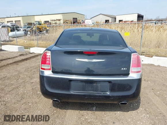 2014 Chrysler 300 z VIN 2C3CCAAG5EH160193, wystawiony jako IAAI lot #42010377 z przebiegiem 166 380 mil mil oraz . Historia ofert i sprzedaży dostępna na DreamBid. Obrazek 17.