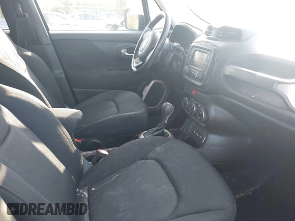 2017 Jeep Renegade Latitude with VIN ZACCJABB7HPG21286, listed as a IAAI auction lot 41979283 with 142,540 mi miles. Bid and sale history available at carsss.com. Image 5.