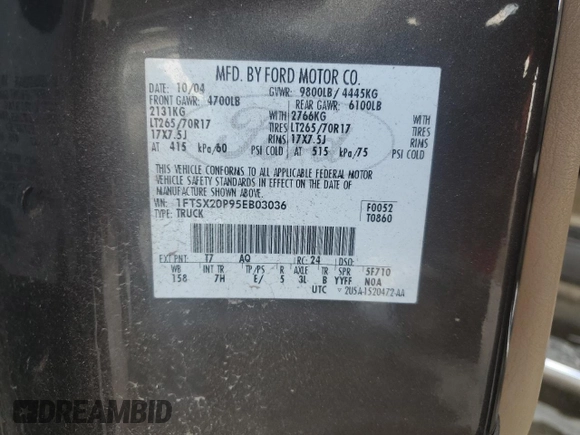 2005 Ford F-250 XL z VIN 1FTSX20P95EB03036, wystawiony jako Copart lot #52512595 z przebiegiem 135 678 mil mil oraz Czysty tytuł • Clean title. Historia ofert i sprzedaży dostępna na DreamBid. Obrazek 13.