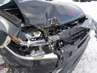 2020 Mitsubishi Outlander ES z VIN JA4AZ3A3XLZ005866, wystawiony jako IAAI lot #41316079 z przebiegiem 61 490 mil mil oraz . Historia ofert i sprzedaży dostępna na DreamBid. Obrazek 6.