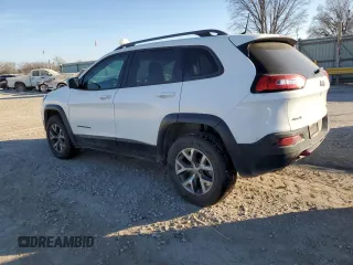 2016 Jeep Cherokee Trailhawk z VIN 1C4PJMBS2GW334801, wystawiony jako Copart lot #87434324 z przebiegiem 92 887 mil mil oraz Szkoda całkowita • Salvage title. Historia ofert i sprzedaży dostępna na DreamBid. Obrazek 2.