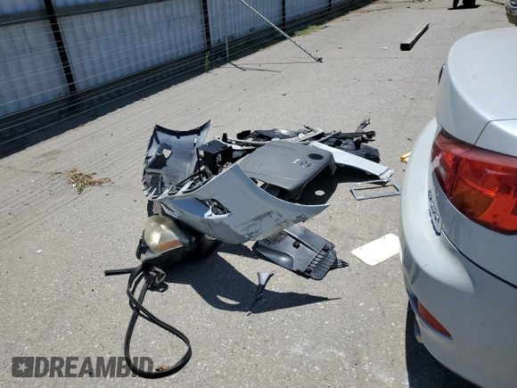 2007 Lexus IS 250 with VIN JTHBK262872031453, listed as a Copart auction lot 60713725 with 117,672 mi miles and Salvage title. Bid and sale history available at DreamBid. Image 12.